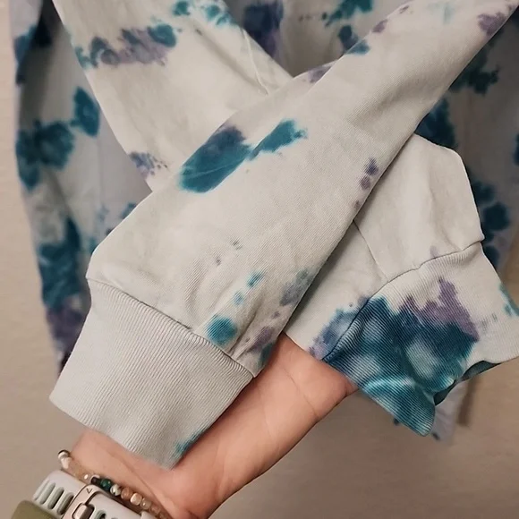 Victoria's Secret PINK Campus Long Sleeve Top - Picture 5 of 7